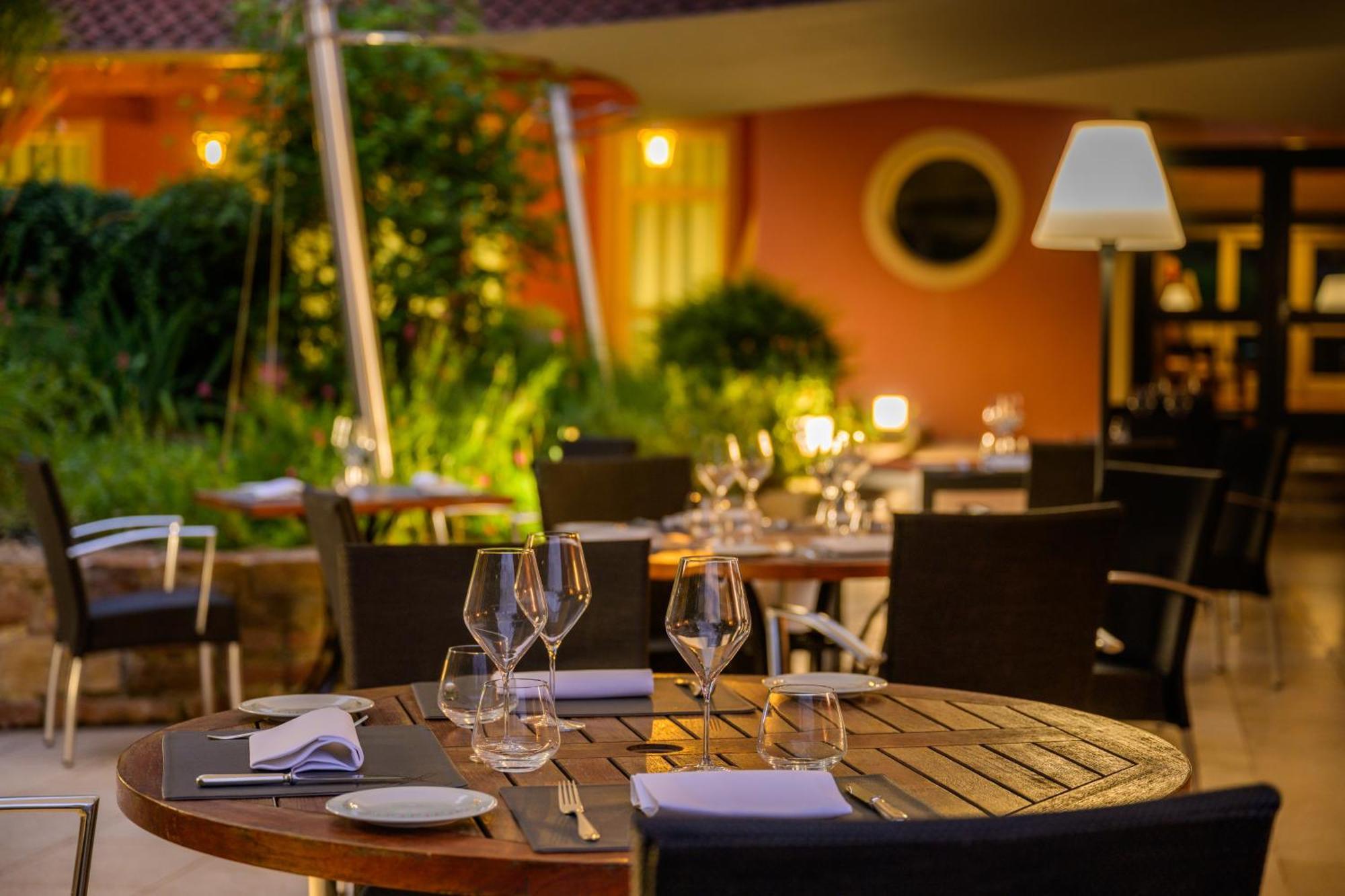 Le Moulin Du Gastronome Hotel Charnay-les-Macon ภายนอก รูปภาพ