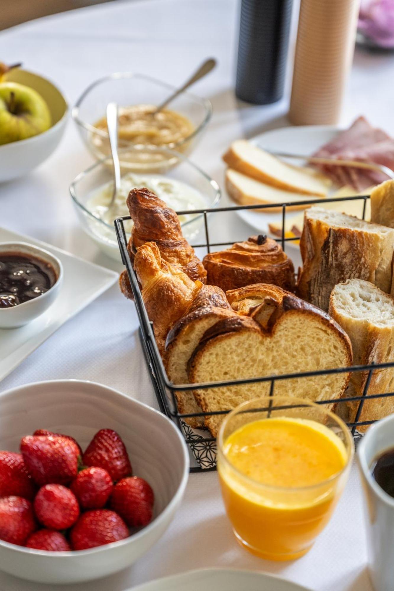 Le Moulin Du Gastronome Hotel Charnay-les-Macon ภายนอก รูปภาพ